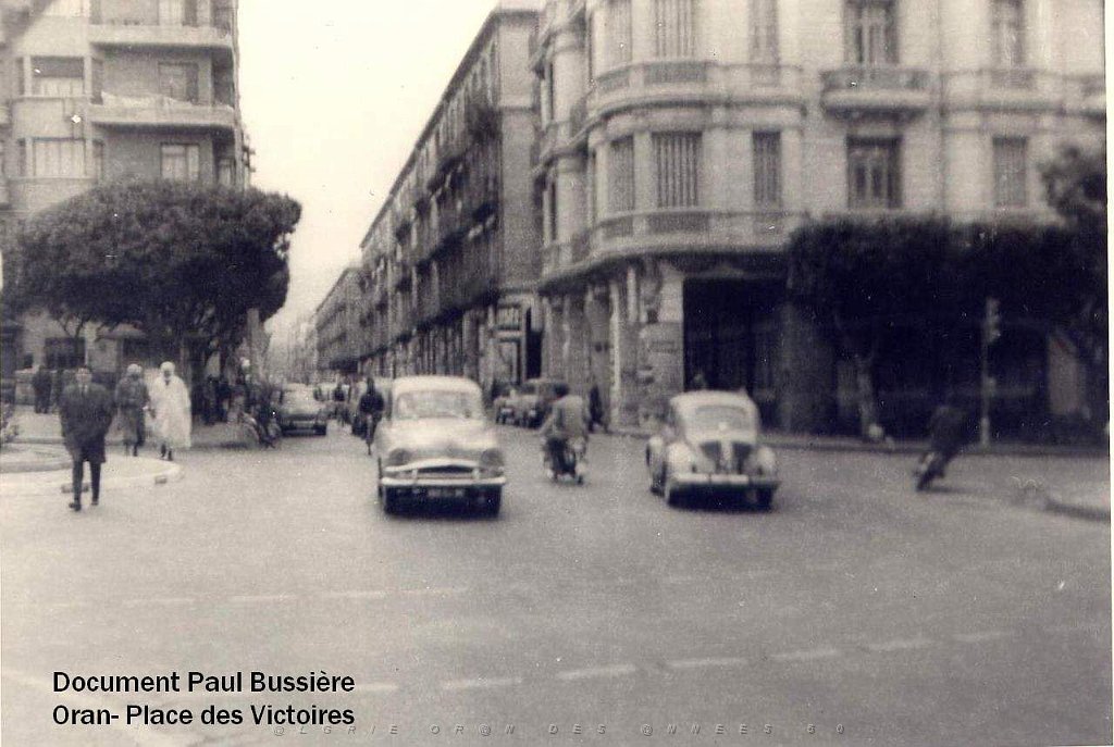 Bussiere 078- Panneaux pub.JPG